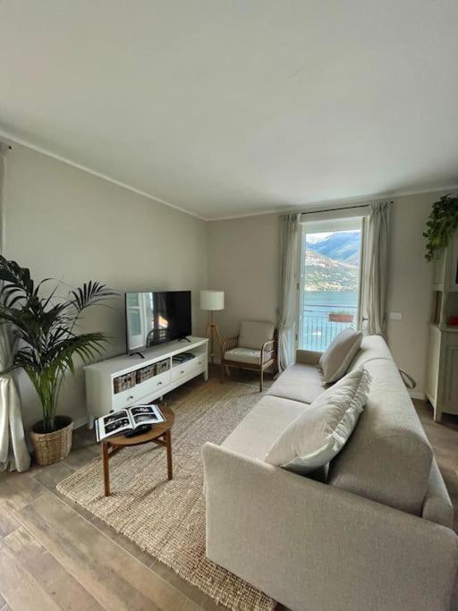 לצנו Il Noce Lake View Apartment מראה חיצוני תמונה